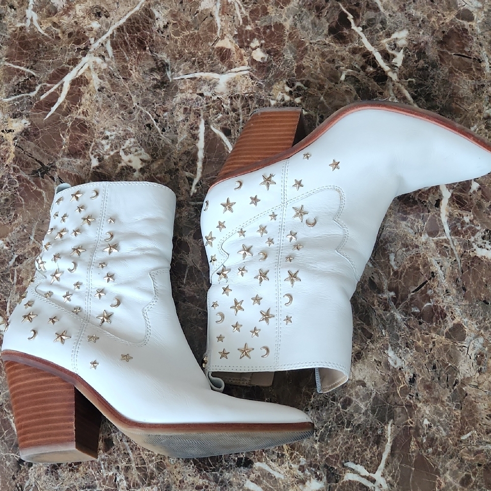 Aldo White Heeled Boots with Gold Star Details